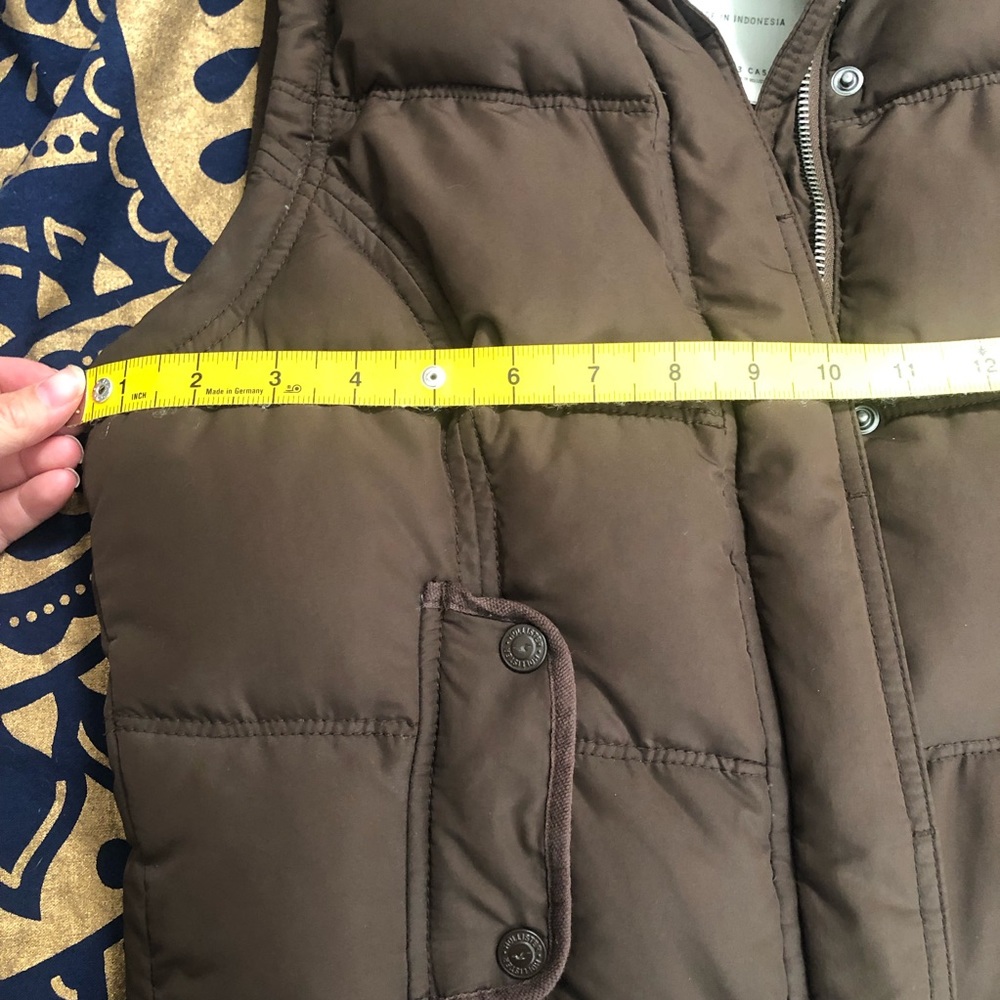 Hollister Red Plaid & Brown Puffer Vest w/ Detachable Fur Hood Size Large - Picture 13 of 14